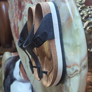 Birkenstock Papillio Platform Gizeh Sandals